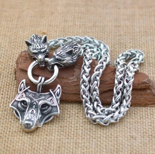 Wolve head pendant